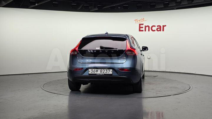Volvo V40 2014 — 4