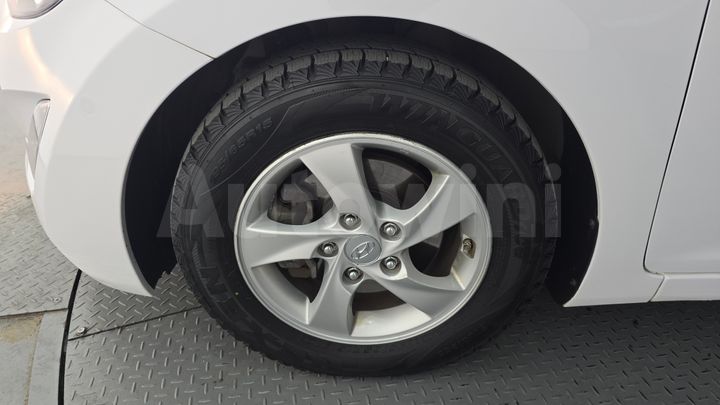 Hyundai Avante 2016 — 5