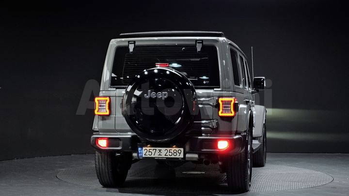 Jeep Wrangler 2021 — 4