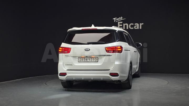 Kia Carnival 2019 — 4
