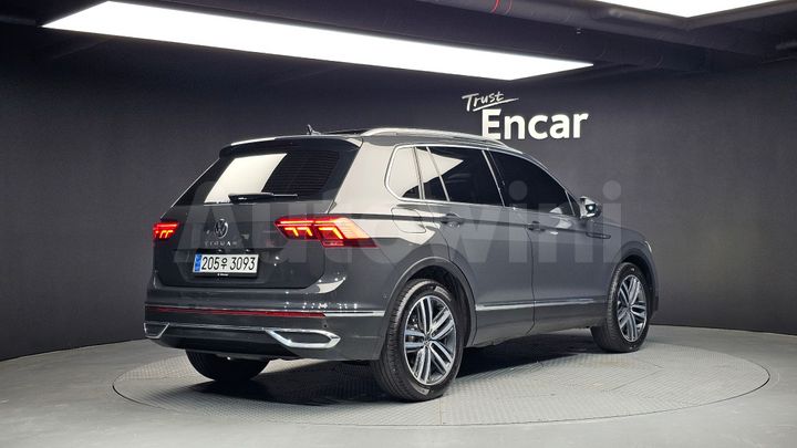 Volkswagen Tiguan 2021 — 2