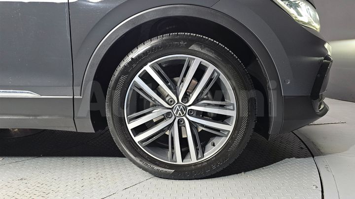 Volkswagen Tiguan 2021 — 5