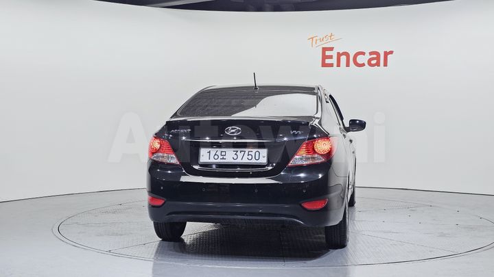 Hyundai Accent 2014 — 4