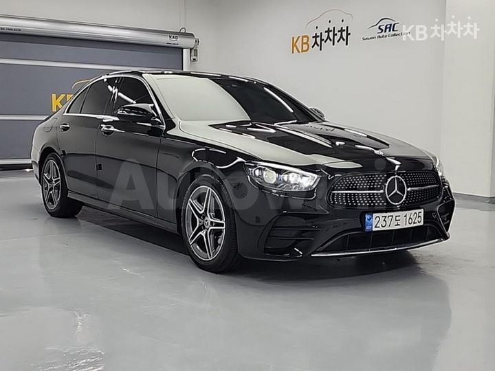 Mercedes-Benz E Class 2023 — 4
