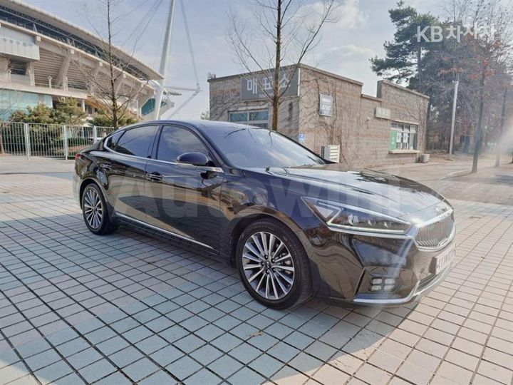 Kia K7 2017 — 2
