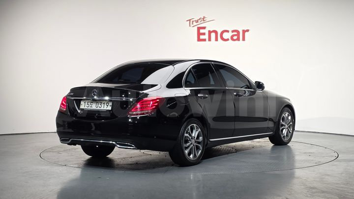 Mercedes-Benz C Class 2017 — 2