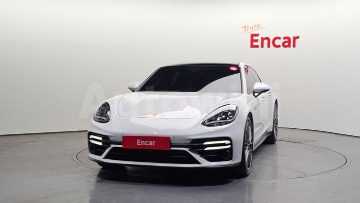 Porsche Panamera 2023 — 3