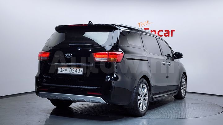 Kia Carnival 2017 — 2