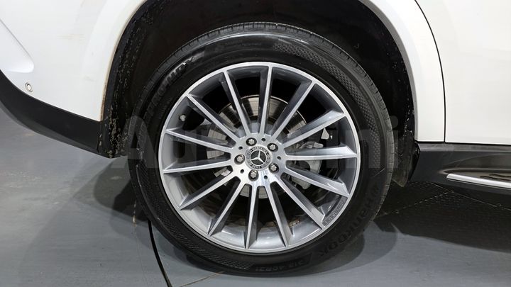 Mercedes Benz GLE Class 2023 — 5