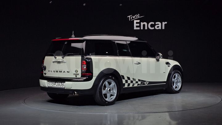 Mini Clubman 2009 — 2