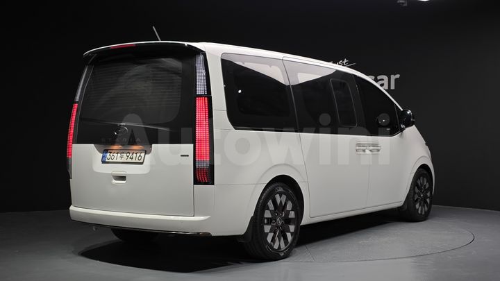Hyundai Staria 2022 — 2