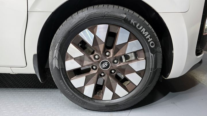 Hyundai Staria 2022 — 5
