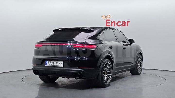 Porsche Cayenne 2022 — 2