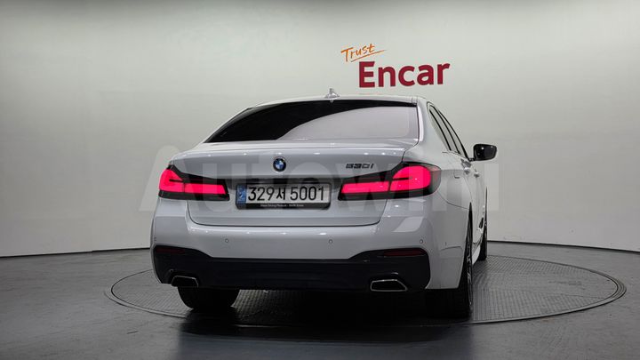 BMW 5 Series 2022 — 4