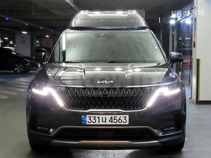 Kia Carnival 2023 — 2