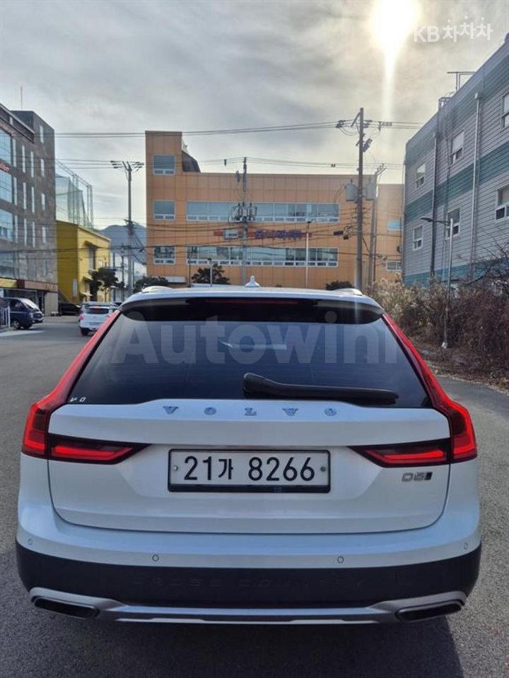 Volvo V90
