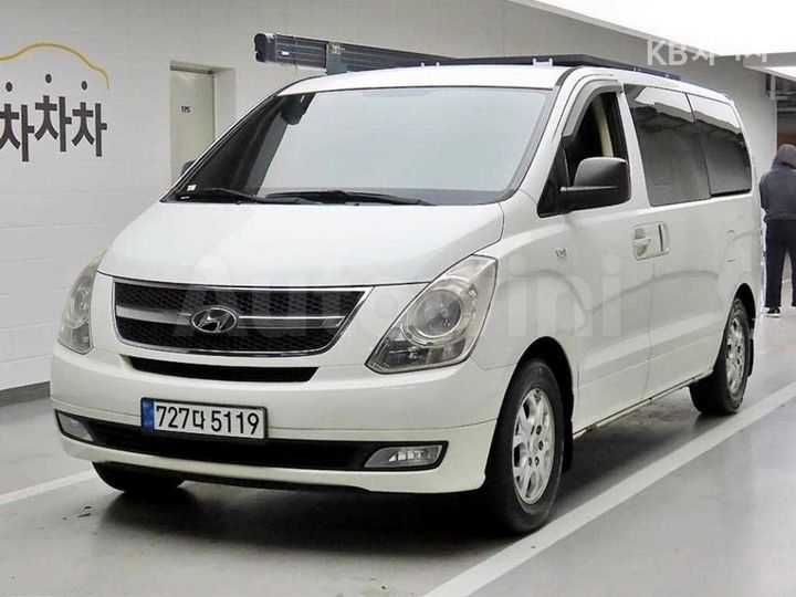 Hyundai Starex 2011 — 2