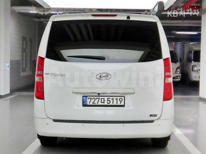 Hyundai Starex 2011 — 3
