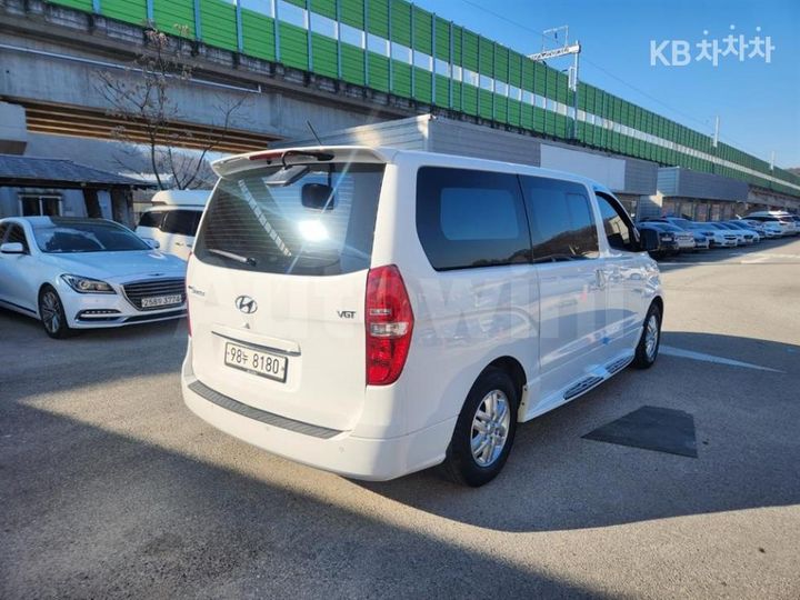 Hyundai Starex 2021 — 4