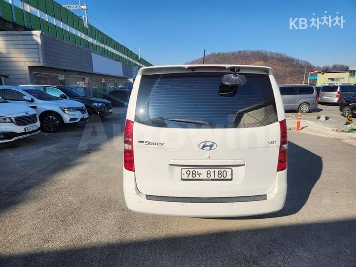 Hyundai Starex 2021 — 5