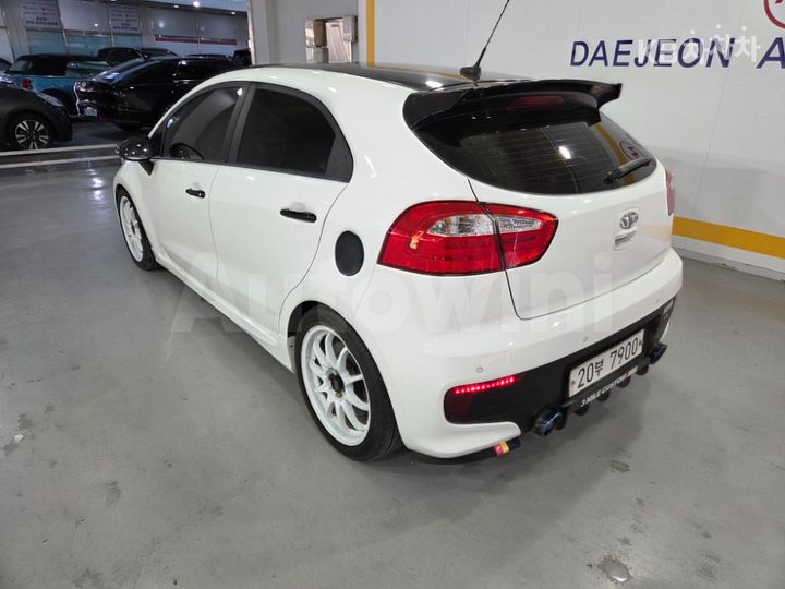 Kia Pride 2015 — 3