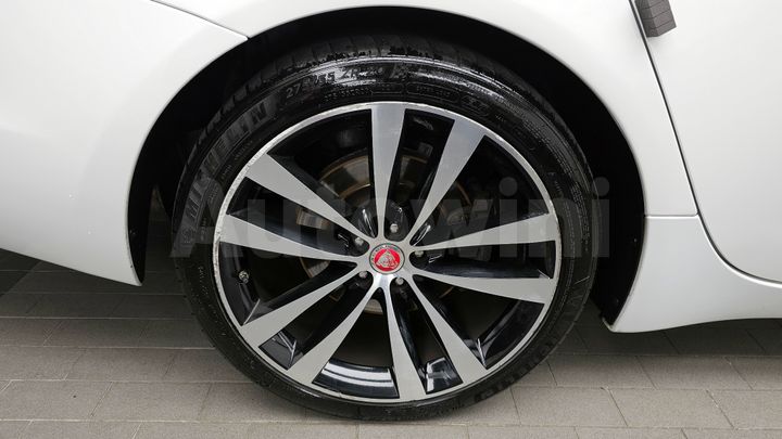 Jaguar XJ 2019 — 5