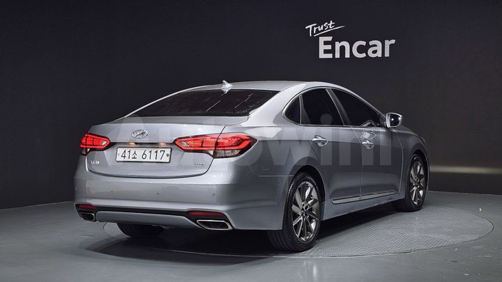Hyundai Aslan 2015 — 2