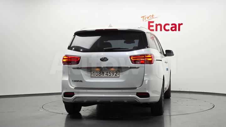 Kia Carnival 2019 — 4