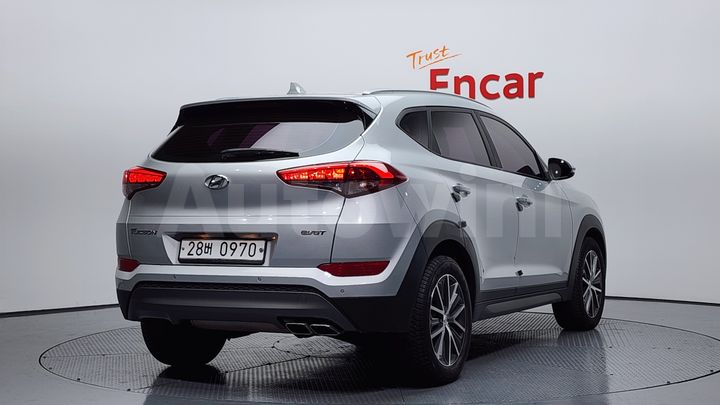 Hyundai Tucson 2016 — 2