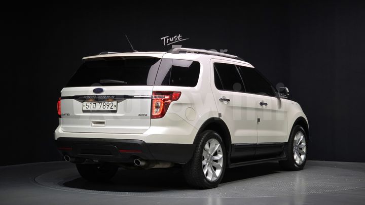 Ford Explorer 2014 — 2