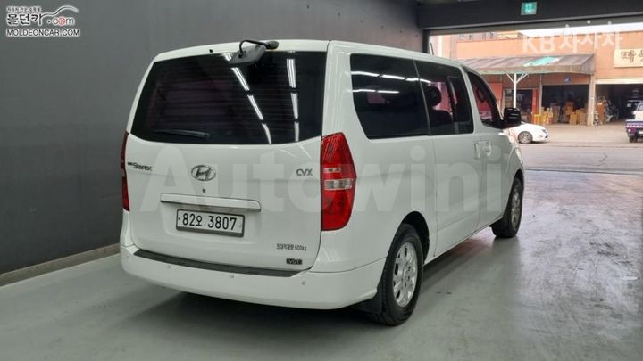Hyundai Starex 2014 — 2