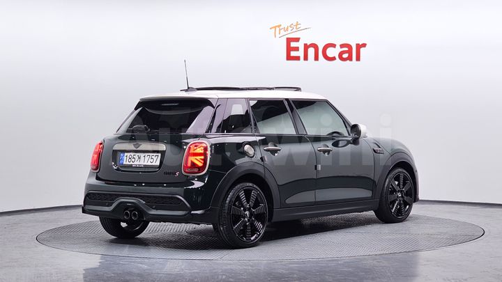 Mini Cooper 2023 — 2