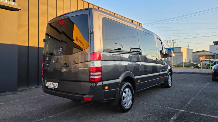 Mercedes Benz Sprinter