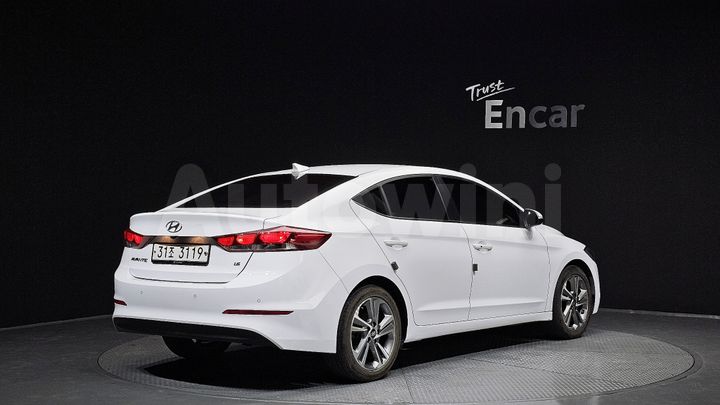 Hyundai Avante 2018 — 2
