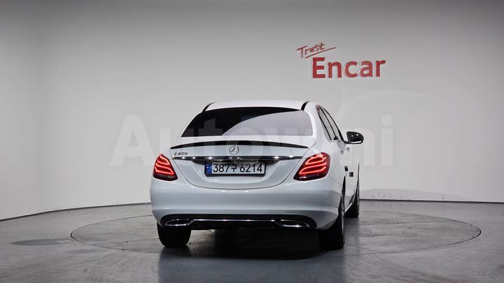 Mercedes-Benz C Class 2017 — 3