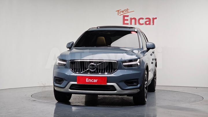 Volvo XC40 2022 — 3