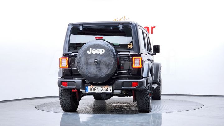 Jeep Wrangler 2021 — 4