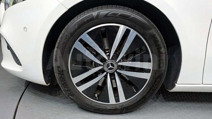 Mercedes Benz A Class 2022 — 5