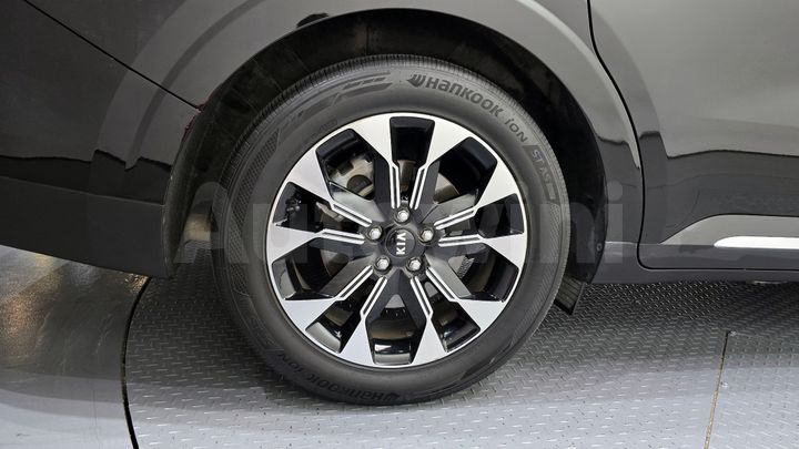 Kia Carnival 2021 — 5