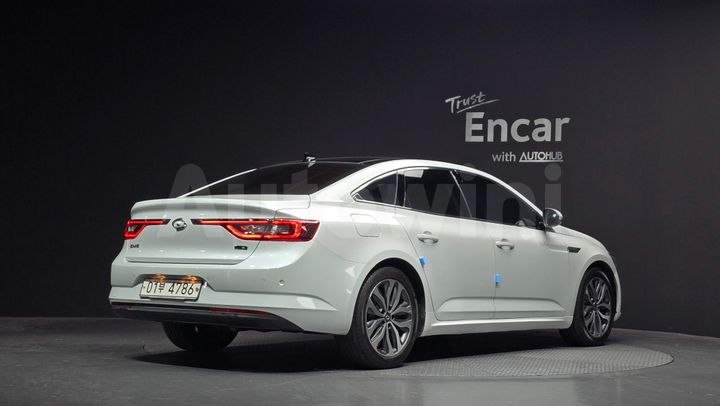 Renault SM6 2017 — 2