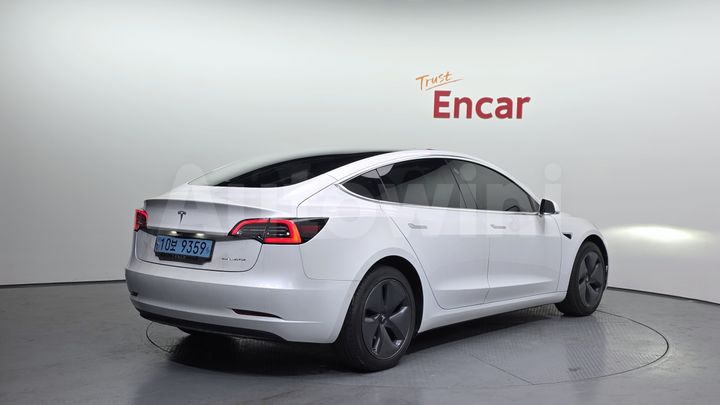 Tesla Model 3 2020 — 2