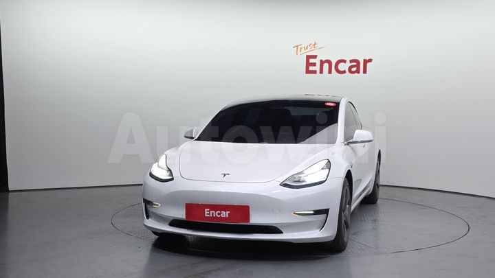 Tesla Model 3 2020 — 3