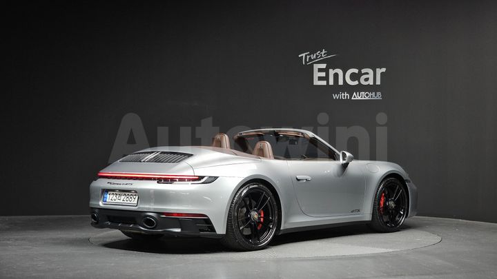 Porsche 911 2022 — 2