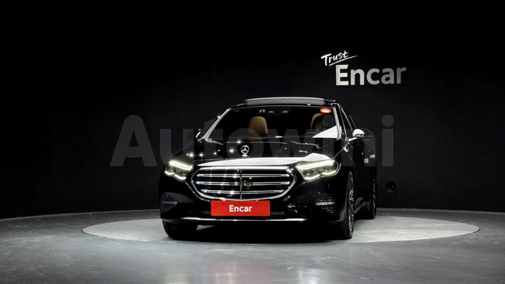 Mercedes Benz E Class 2024 — 3