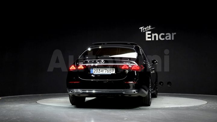 Mercedes Benz E Class 2024 — 4