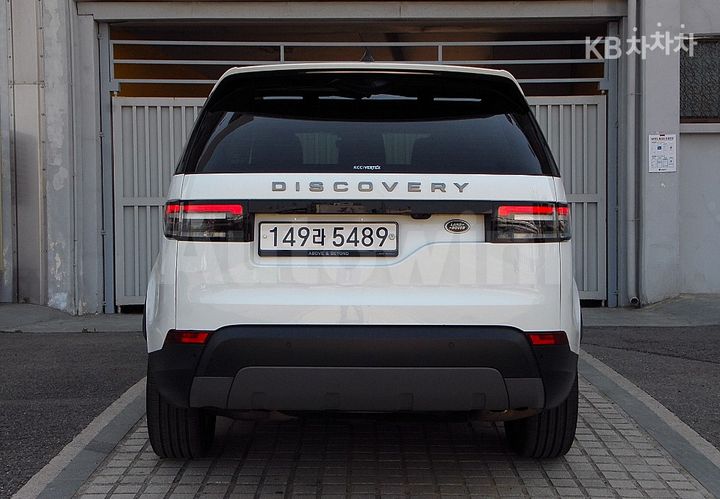Land Rover Discovery 2019 — 3