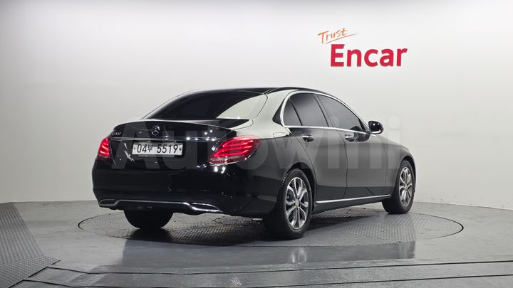 Mercedes-Benz C Class 2017 — 2