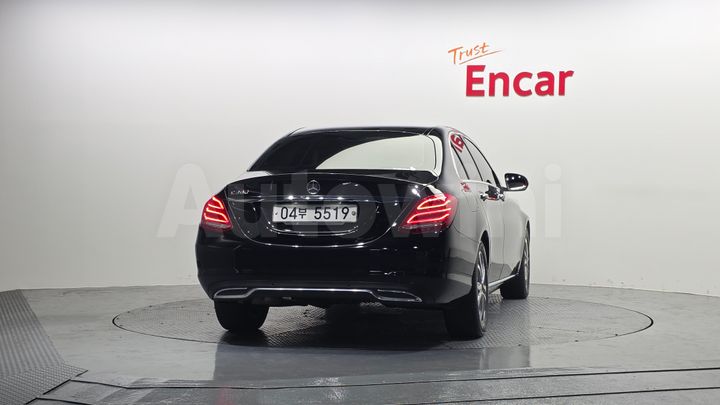 Mercedes-Benz C Class 2017 — 4