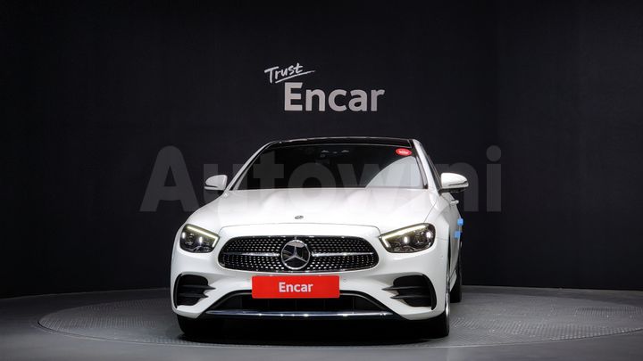 Mercedes-Benz E Class 2022 — 3