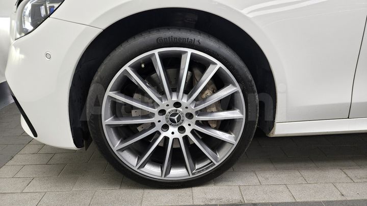 Mercedes-Benz E Class 2022 — 5